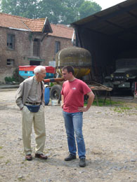 notre «doyen» Paul Brasseur (92 ans) discute avec le petit-fils Broutard