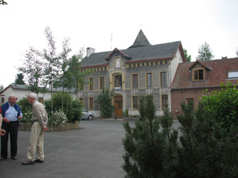 Trois différentes vues de la maison de Fréhart